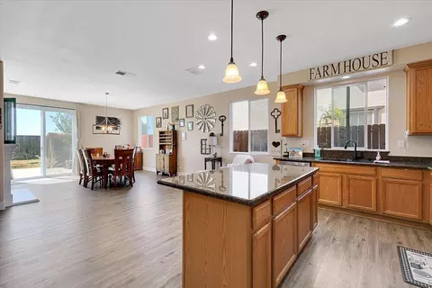 Kitchen - 9654 Cannon Way, Live Oak, CA 95953 photo 4 of 5