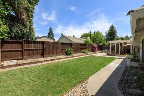 Exterior - 230 Meyenberg Ave, Ripon, CA 95366 photo 12 of 14