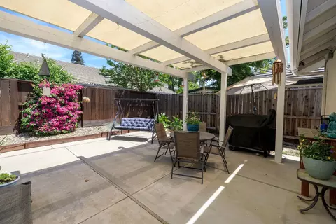 Exterior - 230 Meyenberg Ave, Ripon, CA 95366 photo 5 of 14