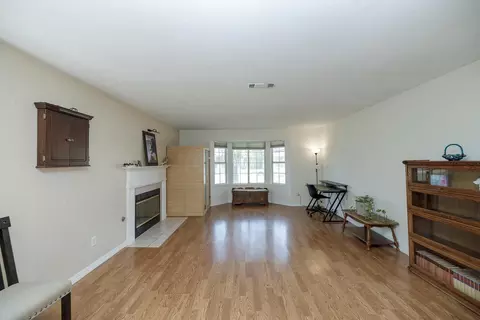 Living - 230 Meyenberg Ave, Ripon, CA 95366 photo 2 of 5