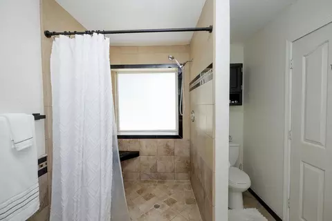 Bath - 230 Meyenberg Ave, Ripon, CA 95366 photo 2 of 4