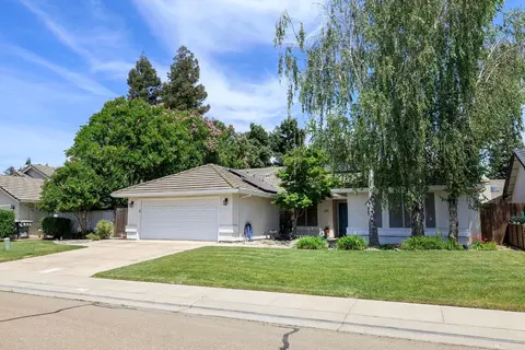 Exterior - 230 Meyenberg Ave, Ripon, CA 95366 photo 3 of 14