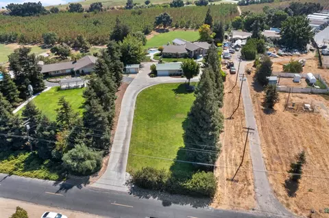 View/Area - 8300 Jantzen Rd, Modesto, CA 95357 photo 4 of 12