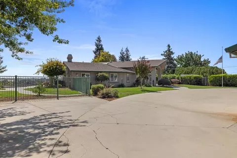 Exterior - 8300 Jantzen Rd, Modesto, CA 95357 photo 15 of 17