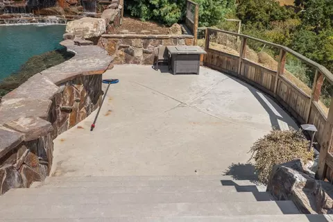 Exterior - 8300 Jantzen Rd, Modesto, CA 95357 photo 9 of 17