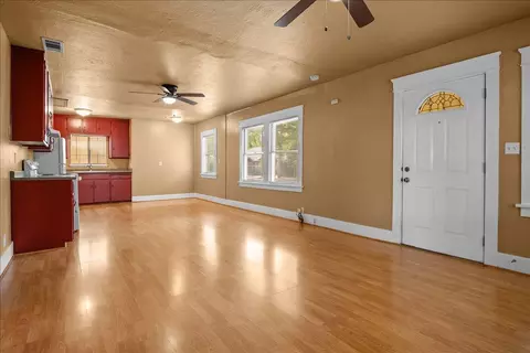 Living - 405 E Morris Ave, Modesto, CA 95354 photo 1 of 4