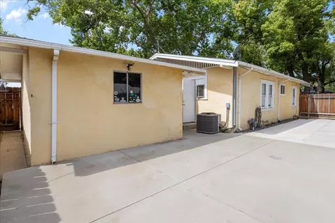 Exterior - 405 E Morris Ave, Modesto, CA 95354 photo 7 of 9