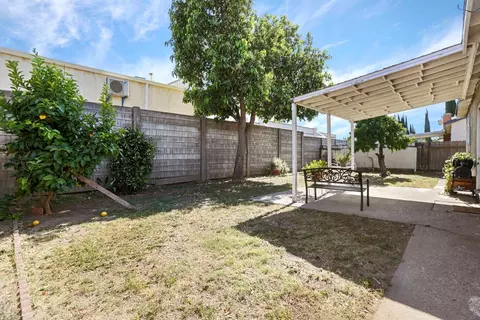 Exterior - 308 Eva Ct, Manteca, CA 95336 photo 4 of 7