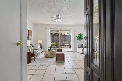 Entry Way - 308 Eva Ct, Manteca, CA 95336 photo 1 of 3