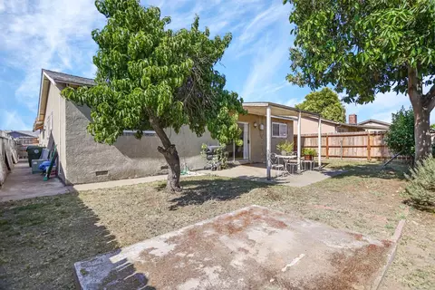 Exterior - 308 Eva Ct, Manteca, CA 95336 photo 6 of 7