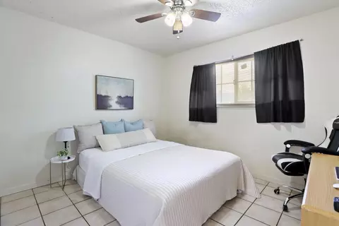 Bedroom - 308 Eva Ct, Manteca, CA 95336 photo 3 of 6