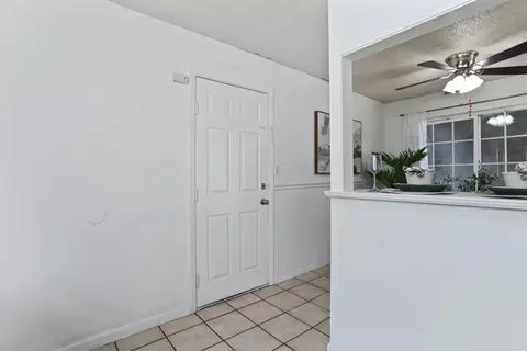 Entry Way - 308 Eva Ct, Manteca, CA 95336 photo 3 of 3