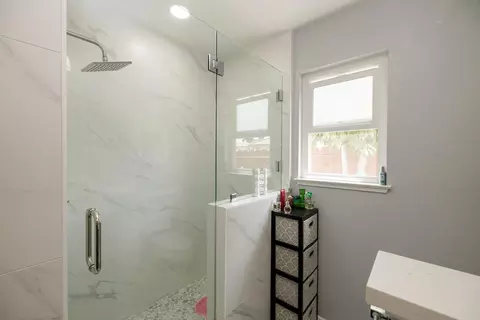 Bath - 5433 Nanette Dr, Salida, CA 95368 photo 2 of 6
