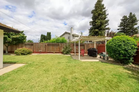 Exterior - 5433 Nanette Dr, Salida, CA 95368 photo 9 of 16