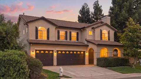 6070 Orchard View Dr, Elk Grove, CA 95757