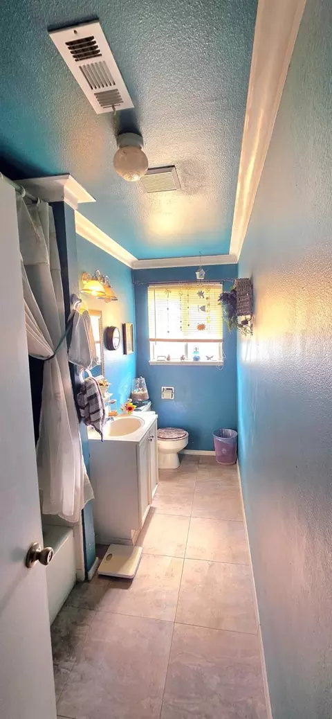 Bath - 4715 Finney Rd, Salida, CA 95368 photo 1 of 3