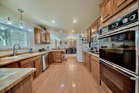 878 Alexander St, Livermore, CA 94550