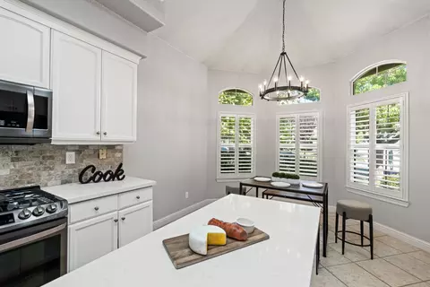 Kitchen - 933 Golden Oak Dr, Lodi, CA 95242 photo 3 of 4