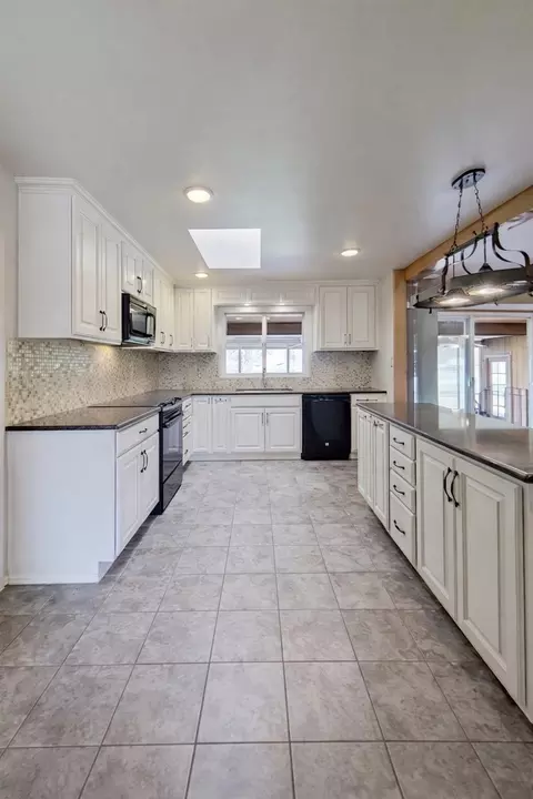 Kitchen - 360 Virginia St, Williams, CA 95987 photo 3 of 7