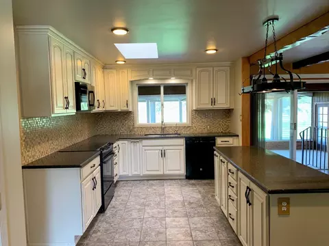 Kitchen - 360 Virginia St, Williams, CA 95987 photo 6 of 7