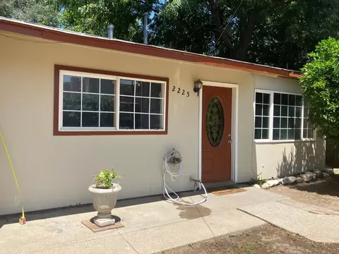 2225 Grand #AVE, Sacramento, CA 95838
