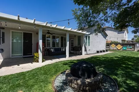 Exterior - 3820 Chedworth Ln, Modesto, CA 95355 photo 4 of 11