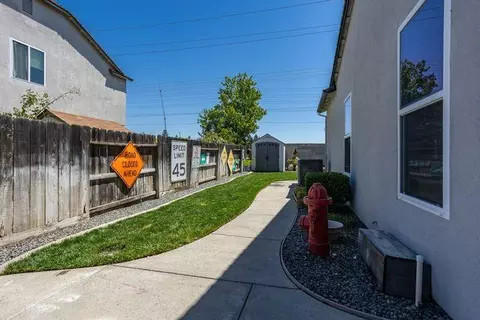 Exterior - 3820 Chedworth Ln, Modesto, CA 95355 photo 7 of 11
