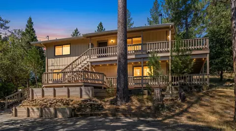 20285 Upper Skyridge Dr, Groveland, CA 95321