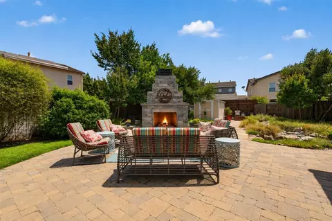 Exterior - 2700 Espana Ln, Modesto, CA 95355 photo 7 of 15
