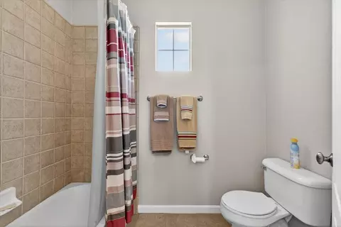 Bath - 2700 Espana Ln, Modesto, CA 95355 photo 4 of 5
