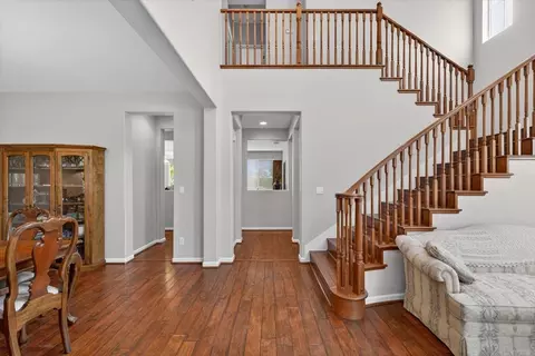 Entry Way - 2700 Espana Ln, Modesto, CA 95355 photo 1 of 7