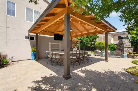 Exterior - 2700 Espana Ln, Modesto, CA 95355 photo 12 of 15