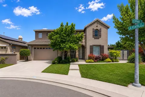 Exterior - 2700 Espana Ln, Modesto, CA 95355 photo 2 of 15