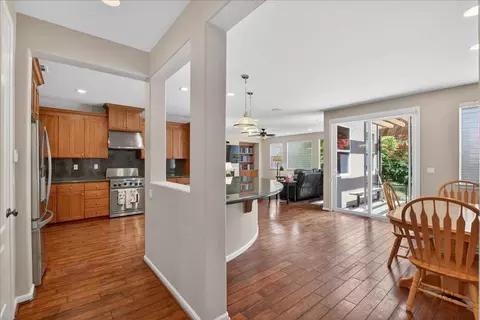 Entry Way - 2700 Espana Ln, Modesto, CA 95355 photo 2 of 7