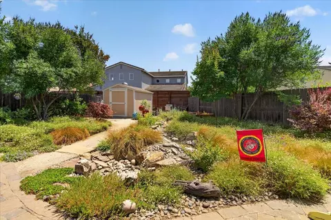 Exterior - 2700 Espana Ln, Modesto, CA 95355 photo 10 of 15