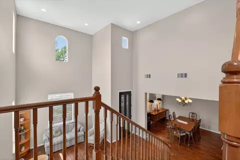Entry Way - 2700 Espana Ln, Modesto, CA 95355 photo 3 of 7