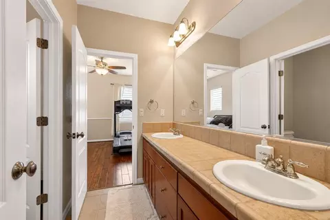 Entry Way - 2700 Espana Ln, Modesto, CA 95355 photo 7 of 7