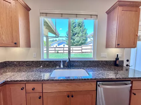 Kitchen - 258 Cottage Cir, Murphys, CA 95247 photo 4 of 6