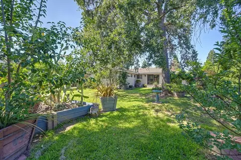 Exterior - 5508 Whitfield Way, Carmichael, CA 95608 photo 6 of 27