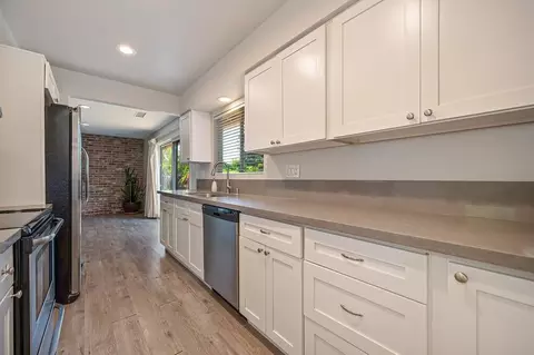 Kitchen - 5508 Whitfield Way, Carmichael, CA 95608 photo 5 of 6