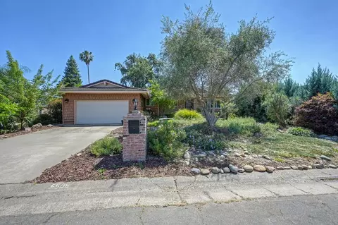 Exterior - 5508 Whitfield Way, Carmichael, CA 95608 photo 3 of 27
