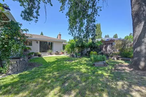 Exterior - 5508 Whitfield Way, Carmichael, CA 95608 photo 12 of 27