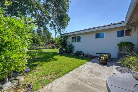 Exterior - 5508 Whitfield Way, Carmichael, CA 95608 photo 19 of 27