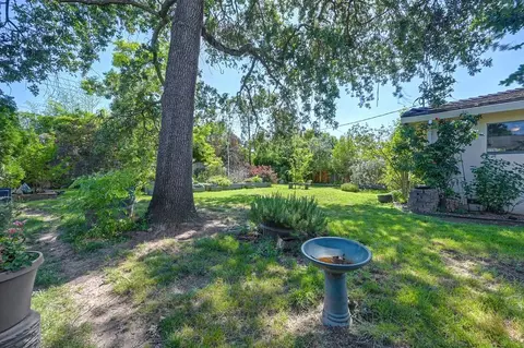 Exterior - 5508 Whitfield Way, Carmichael, CA 95608 photo 8 of 27