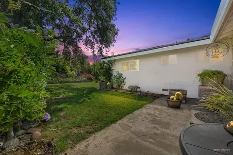 Exterior - 5508 Whitfield Way, Carmichael, CA 95608 photo 18 of 27
