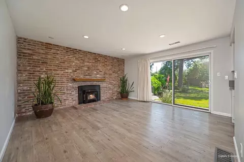 Living - 5508 Whitfield Way, Carmichael, CA 95608 photo 2 of 10