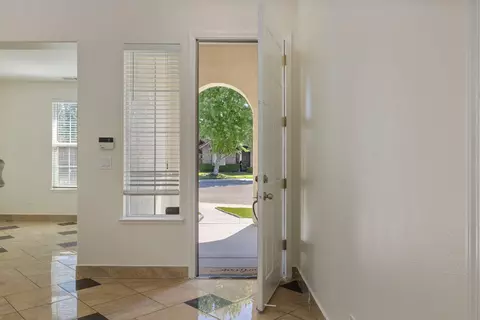 Entry Way - 3105 Ripple Ct, Modesto, CA 95355 photo 2 of 12