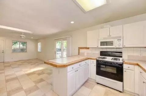 736 S School St, Lodi, CA 95240 photo 2