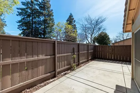 Exterior - 4064 Elmo Loop, Modesto, CA 95356 photo 5 of 10