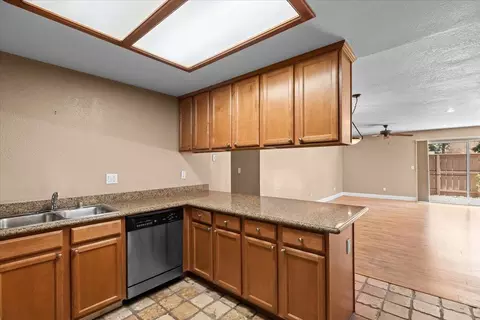 Kitchen - 4064 Elmo Loop, Modesto, CA 95356 photo 5 of 5